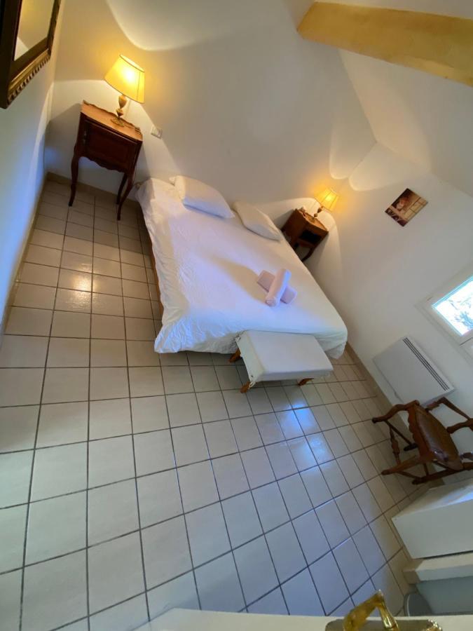 Maison Climatisee, 3 Chambres, 2 Etoiles, Tout Confort Noves Exterior photo