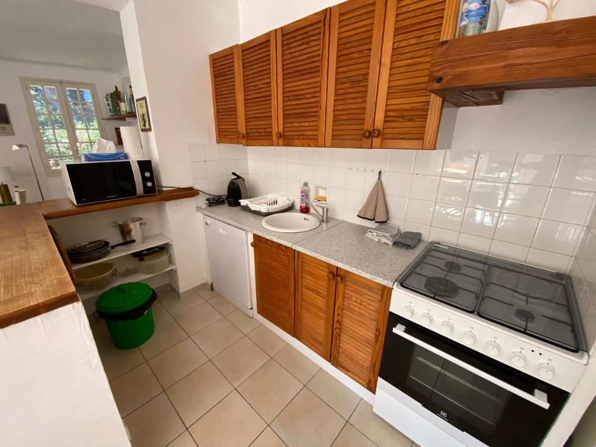 Maison Climatisee, 3 Chambres, 2 Etoiles, Tout Confort Noves Exterior photo