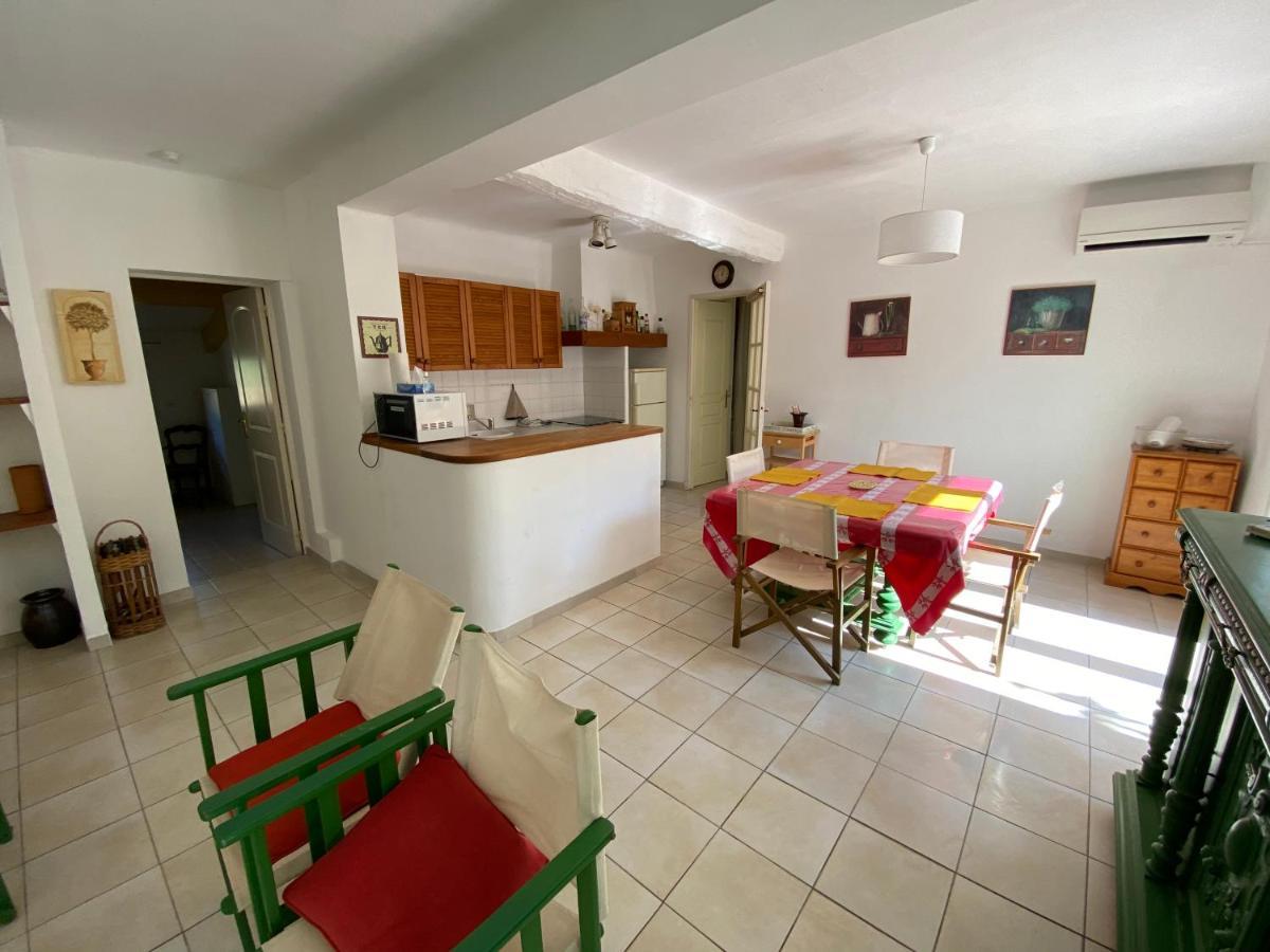 Maison Climatisee, 3 Chambres, 2 Etoiles, Tout Confort Noves Exterior photo